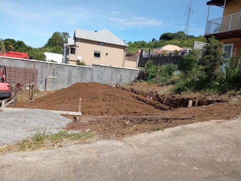 Terrassement pour construction à Saint Pierre Réunion 